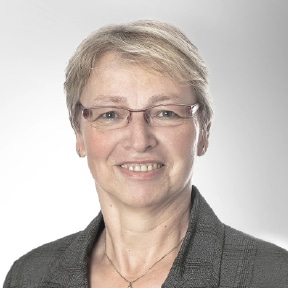Dr. Angelika John